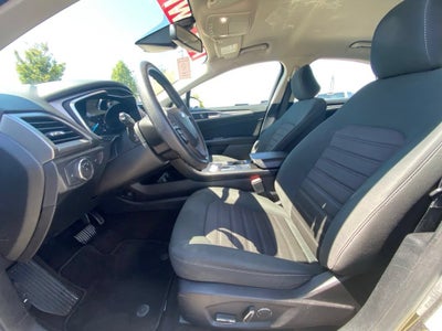 2020 Ford Fusion SE