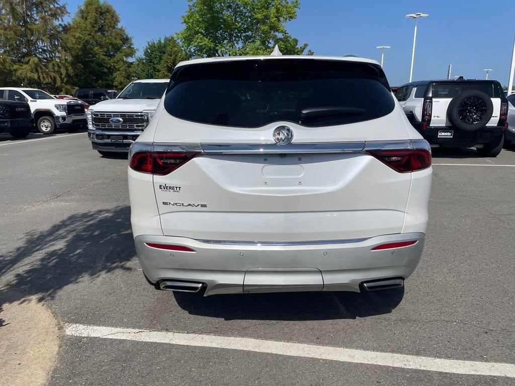 2024 Buick Enclave Essence