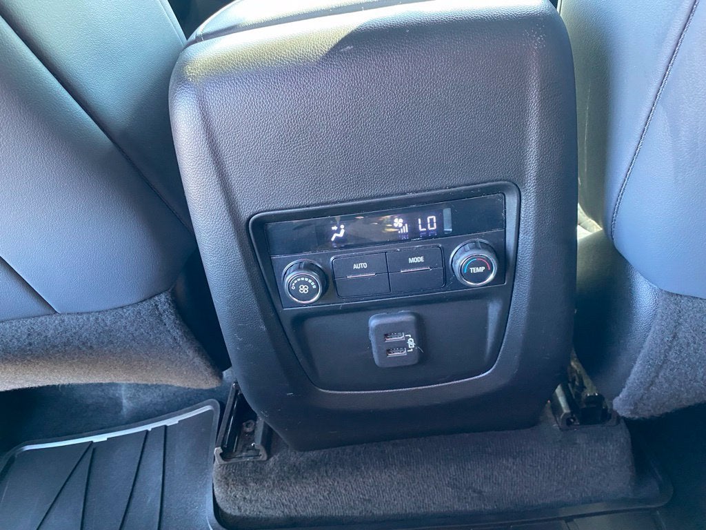 2022 Buick Enclave Essence