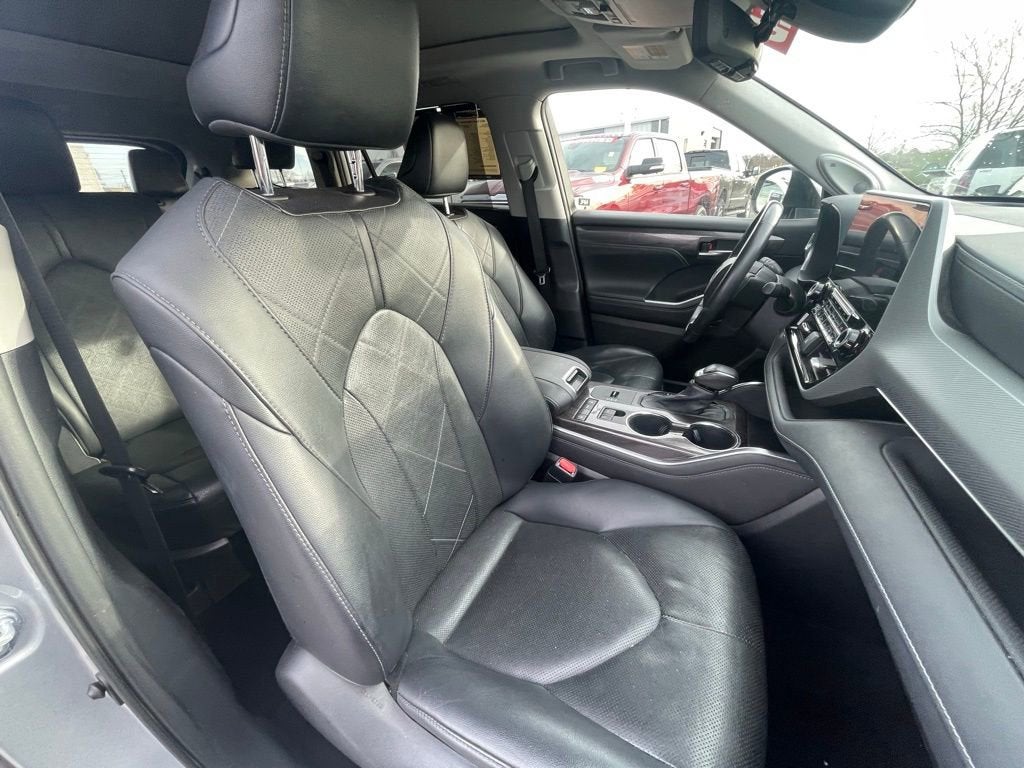 2021 Toyota Highlander Platinum