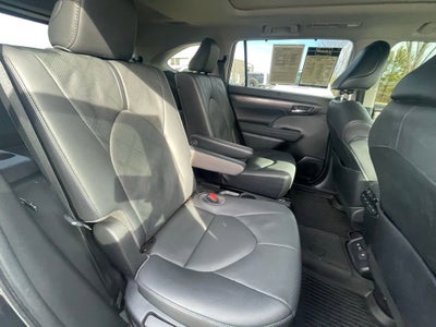 2021 Toyota Highlander Platinum