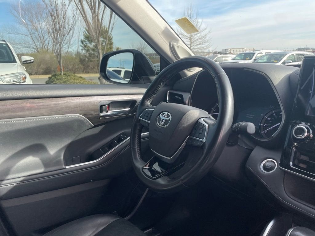 2021 Toyota Highlander Platinum