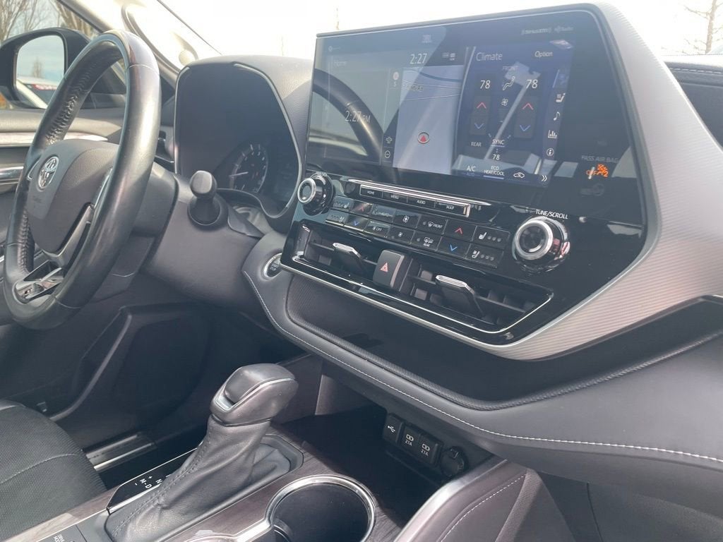 2021 Toyota Highlander Platinum