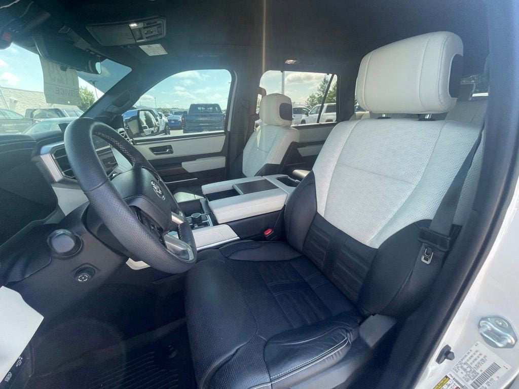 2024 Toyota Sequoia SR5
