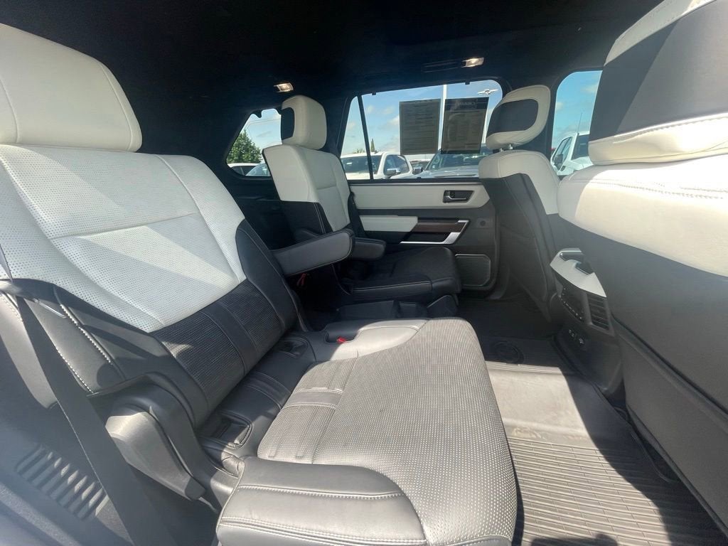 2024 Toyota Sequoia SR5