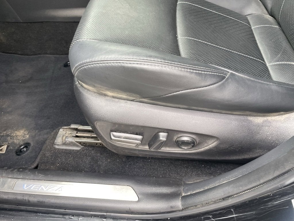 2022 Toyota Venza LE