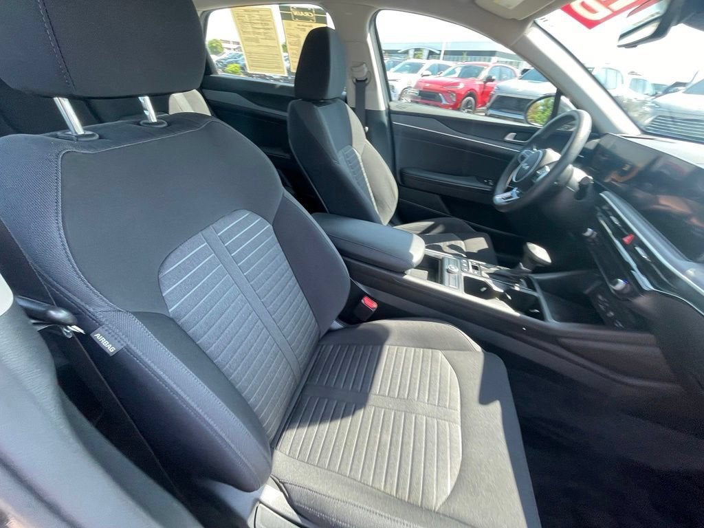 2025 Kia K5 LXS