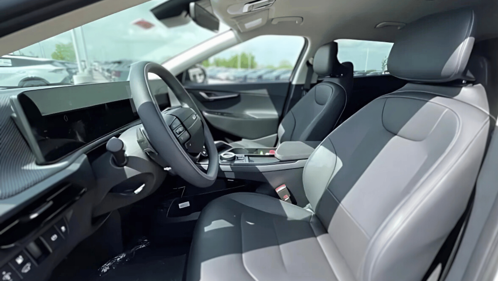 Inside the 2025 Kia EV6