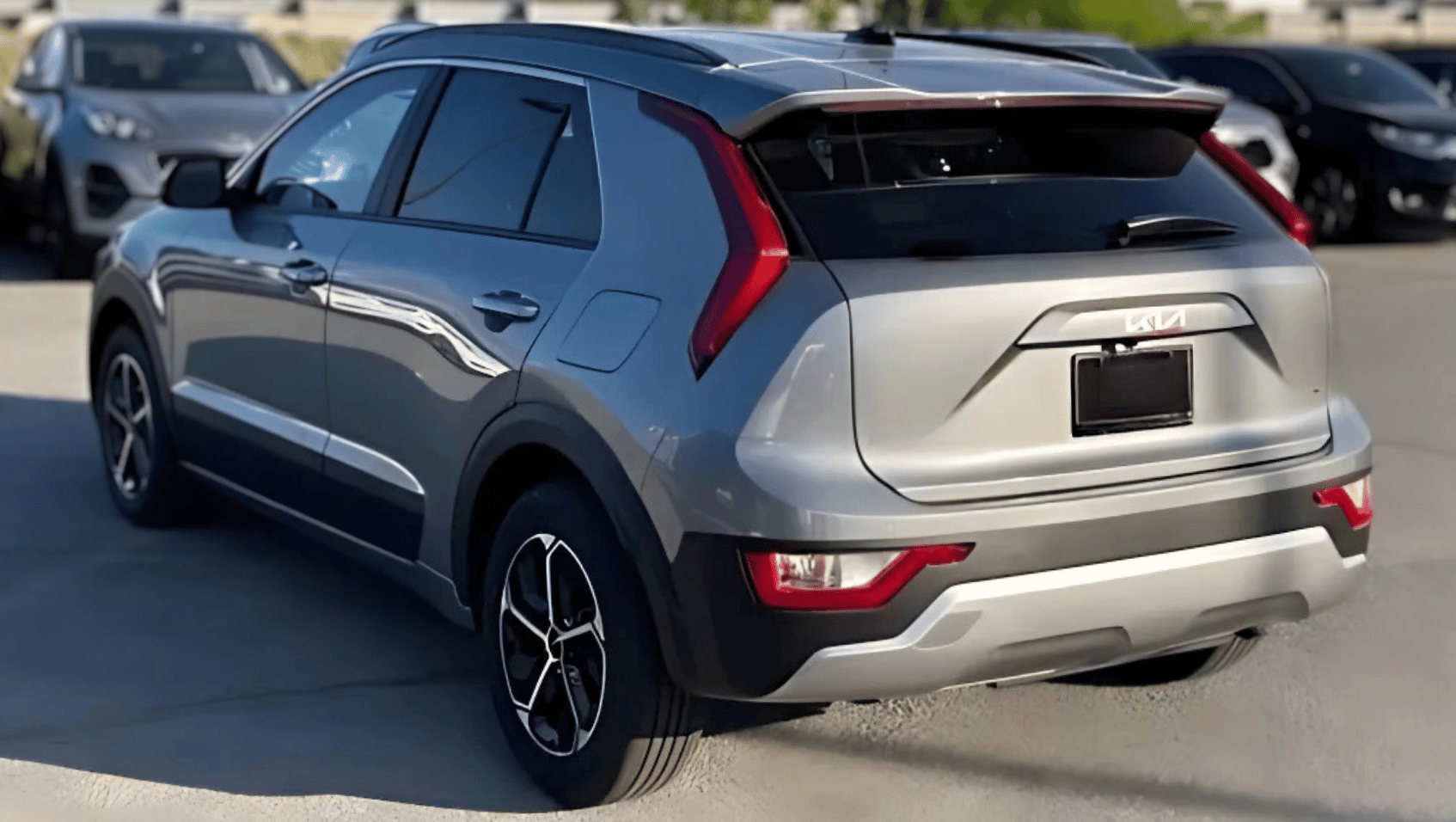 Side View of the 2025 Kia Niro Hybrid