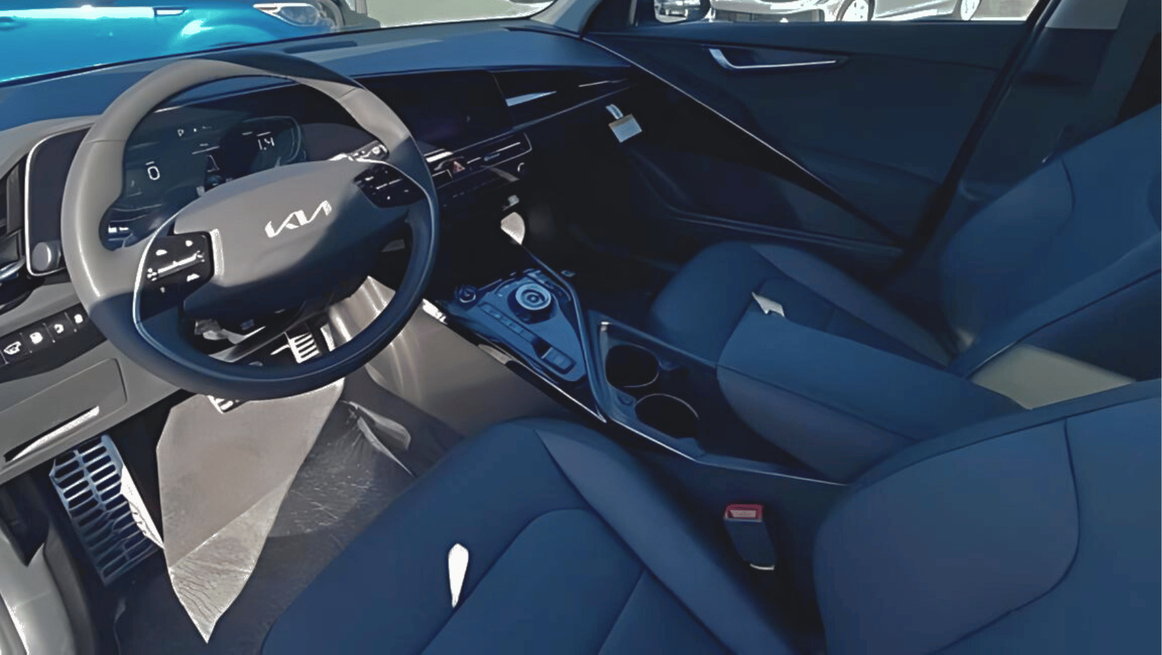 Interior View of the 2025 Kia Niro PHEV