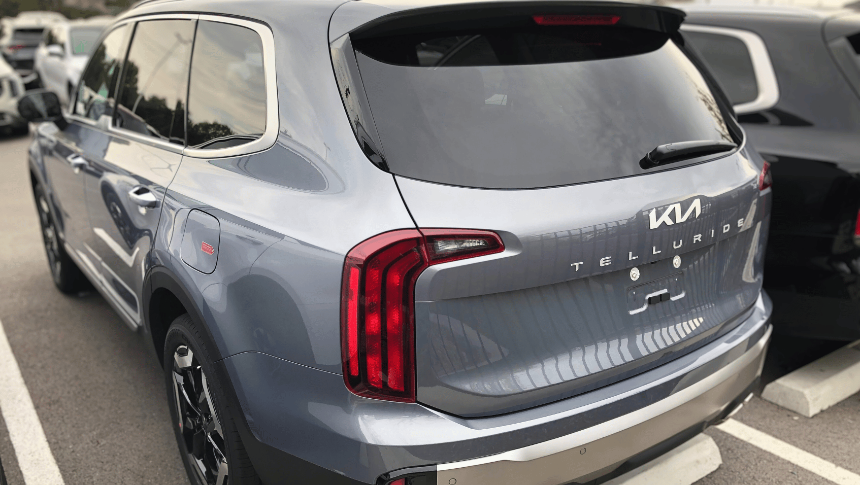 Side View of the 2025 Kia Telluride