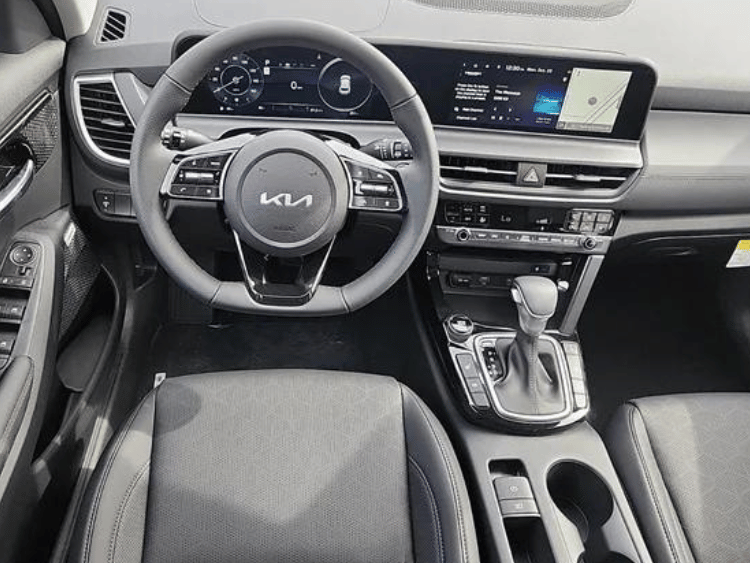 24 Kia Seltos interior in Northwest Arkansas