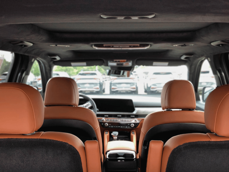 24 Kia Telluride interior in Fayetteville, AR