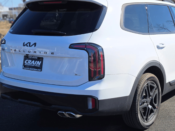 White 2025 Telluride Trunk Door in Fayetteville, AR